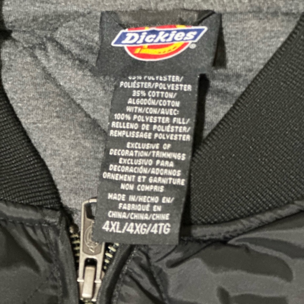 Dickies Black Quilted Jacket with Logo Tag